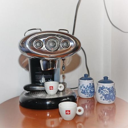 Traditional City Centre House 스코펠로스 타운 외부 사진